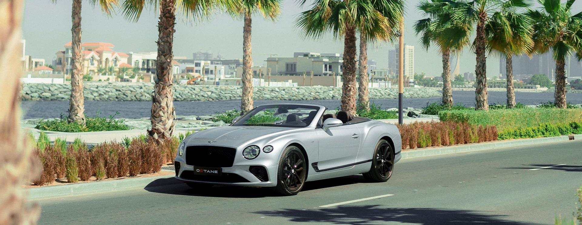 Renting a Car for a Tour of Dubai’s Iconic Skyscrapers